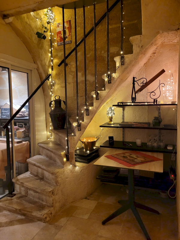 Ophorus Tours - Bordeaux Gourmet Cheese Experience : A Journey Through French Cheeses & Wines