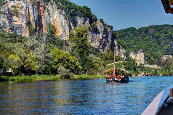 Ophorus Tours - 5-Day Small Group Dordogne Package - 4* Hotel