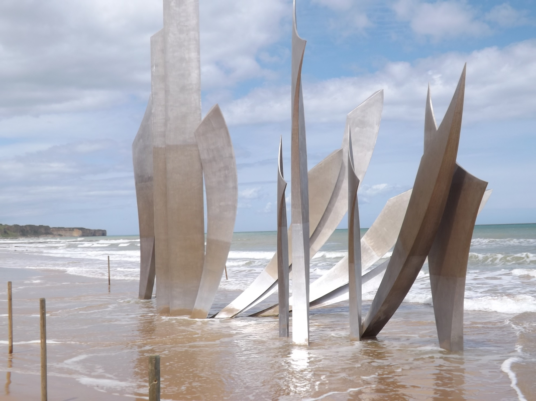 Ophorus Tours - Indulge in History: Private D-Day Beaches Tour from Honfleur Cruise Port