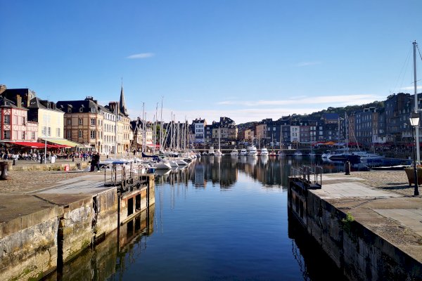 Ophorus Tours - Pays d'Auge Delights: Honfleur, Beuvron & Calvados Tasting from Caen