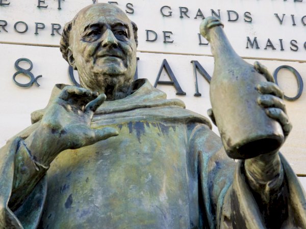 Ophorus Tours - Champagne Day Tour with Tastings: two family wineries & lunch