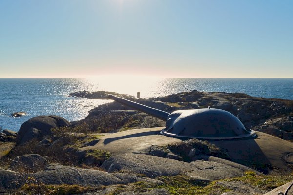 Ophorus Tours - Explore British D-Day Landing Sites: Private Full Day Tour from Bayeux