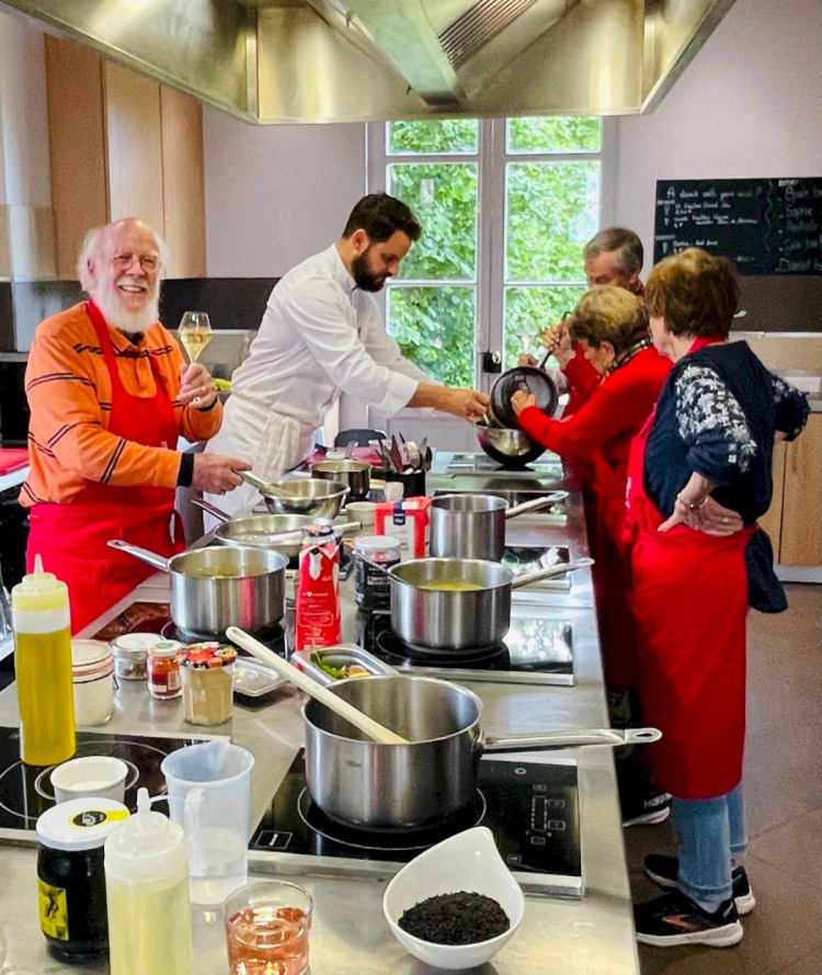 Ophorus Tours - Private Château Cooking Class with 2 Wineries from Bordeaux