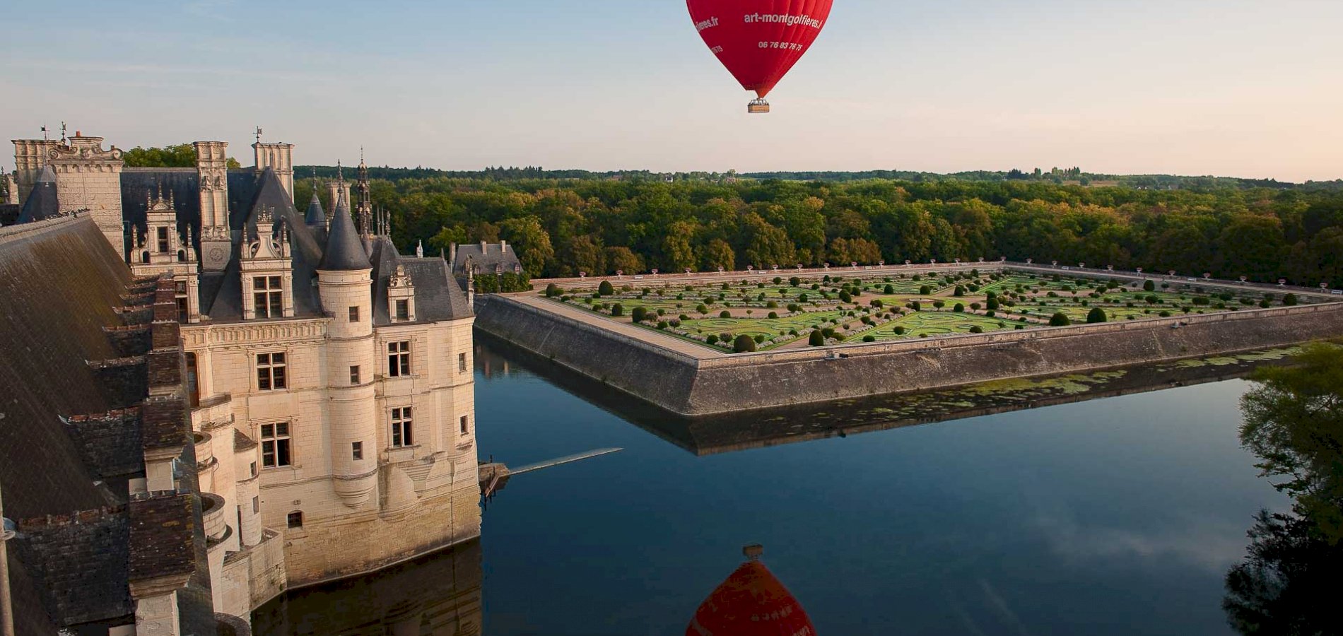 Ophorus Tours - Loire Valley Château Shared Hot Air Balloon Flight