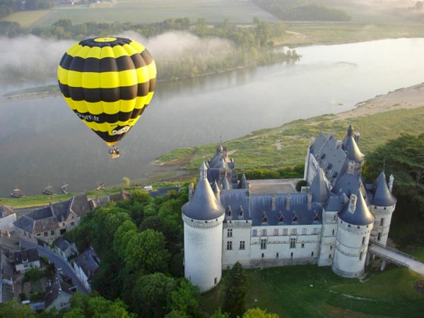 Ophorus Tours - Loire Valley Château Private VIP Hot Air Balloon Flight