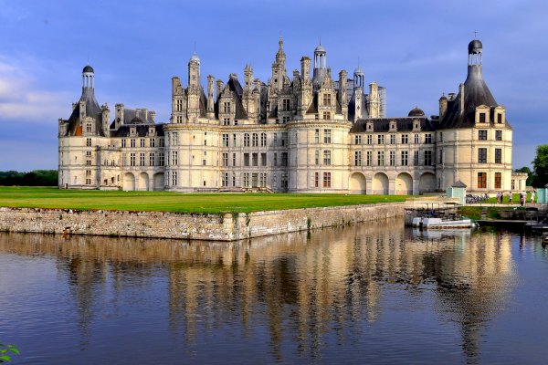 Ophorus Tours - Fairytale Escape: Exclusive Visit to Chenonceau & Chambord from Tours