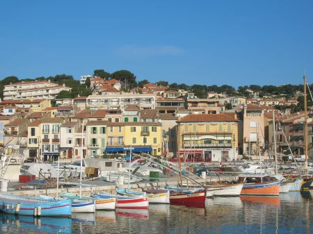 Cassis Village Tour, Calanques Boat Ride & Provence Wines from Aix