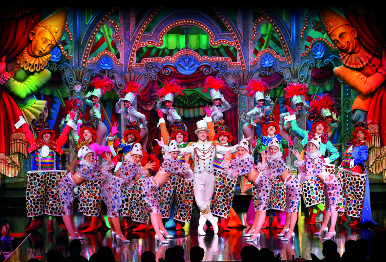 Ophorus Tours - Moulin Rouge VIP Dinner & Show (Paris): Transfers, Champagne & Exclusive Seating