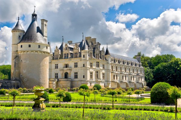 Ophorus Tours - 4-Day Small Group Tours Loire Valley Package - 4* Hotel