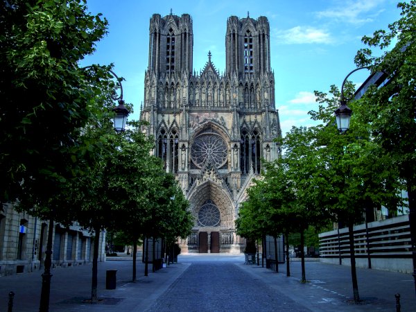 Ophorus Tours - A Private Champagne Escape from Paris: Reims, Epernay, Hautvillers & Tastings