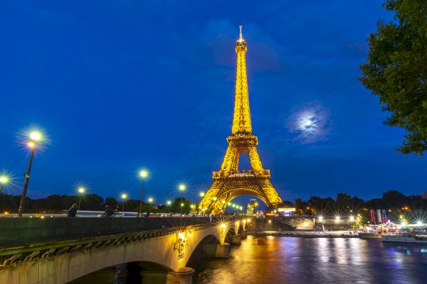 Ophorus Tours - Eiffel Tower Visit by Elevator Including 2nd Floor and Summit Access