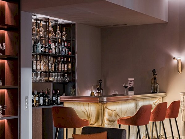 Ophorus Tours - Hotel Villa Foch (Bordeaux) - Hotel Maria Cristina (San Sebastian)