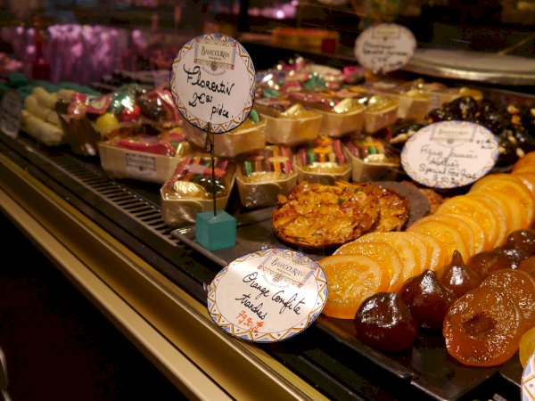 Ophorus Tours - Taste of Lyon: Shared Food Tour at Les Halles de Lyon Paul Bocuse