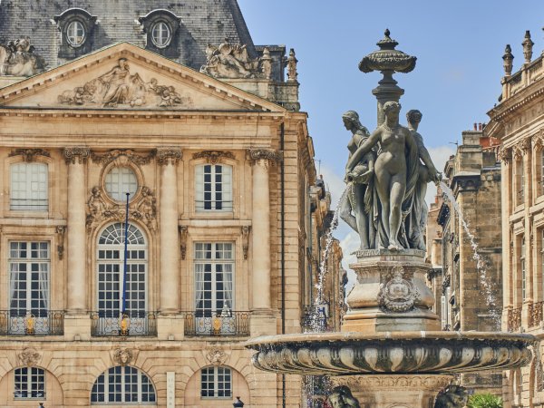Ophorus Tours - Stress-Free Departure: Bordeaux to Merignac Airport Transfer