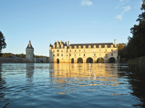 Ophorus Tours - Chambord & Chenonceau: Private Loire Valley Châteaux Tour by Train from Paris