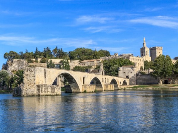 Ophorus Tours - Avignon Private Transfer from city train station to hotel