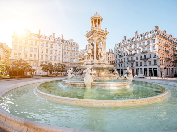 Ophorus Tours - Avignon Private Transfer to Lyon